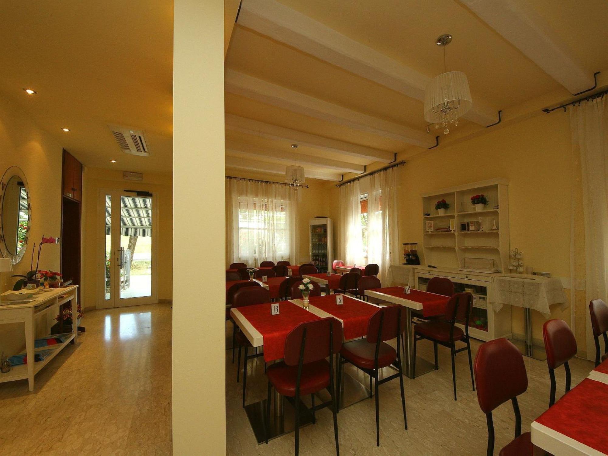 Villa Lauda B&B Rimini Exterior photo