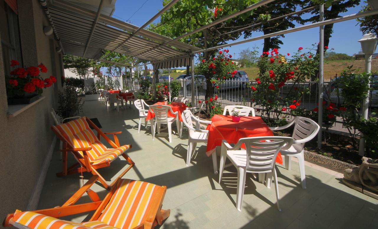 Villa Lauda B&B Rimini Exterior photo