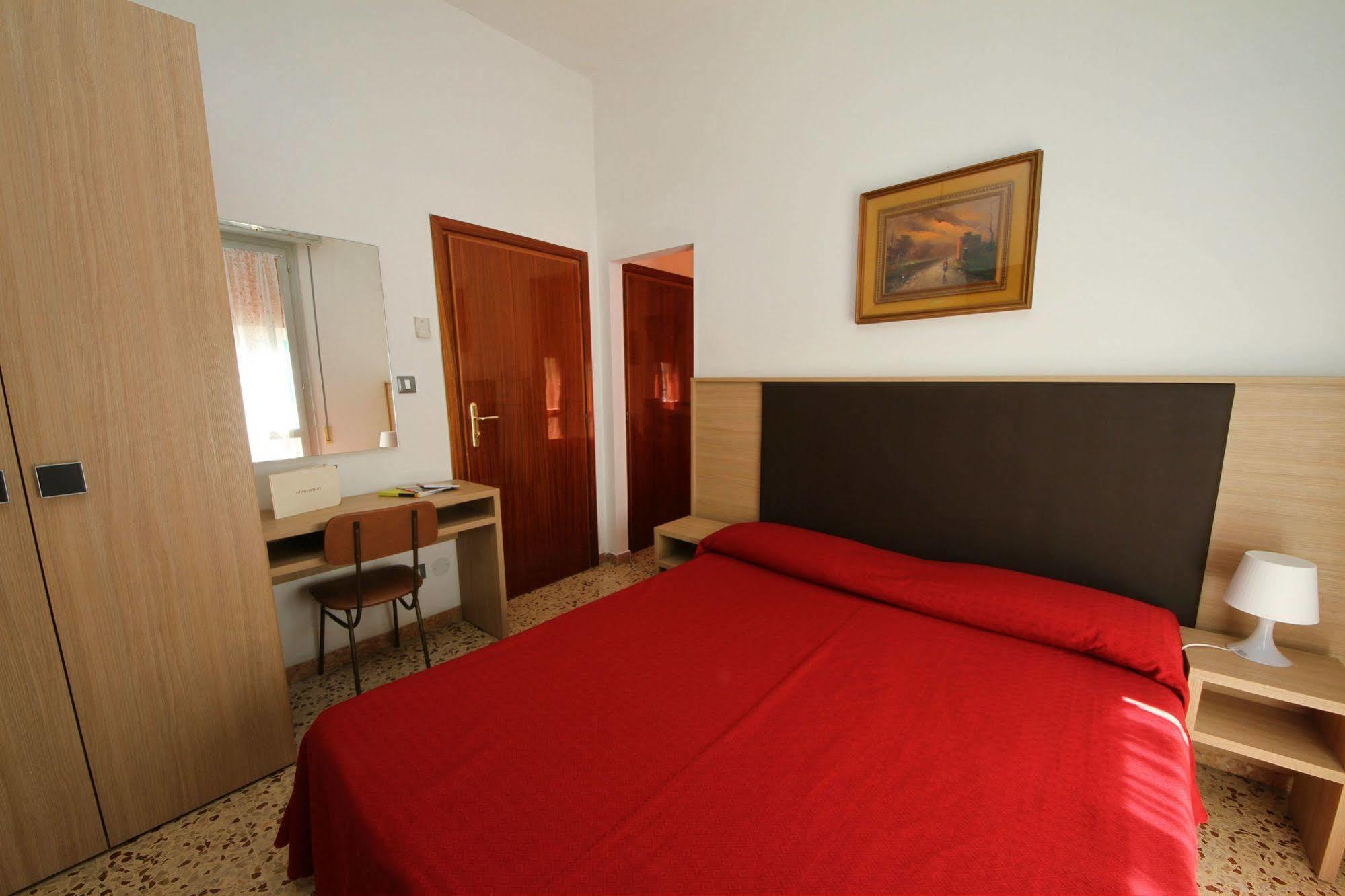 Villa Lauda B&B Rimini Exterior photo